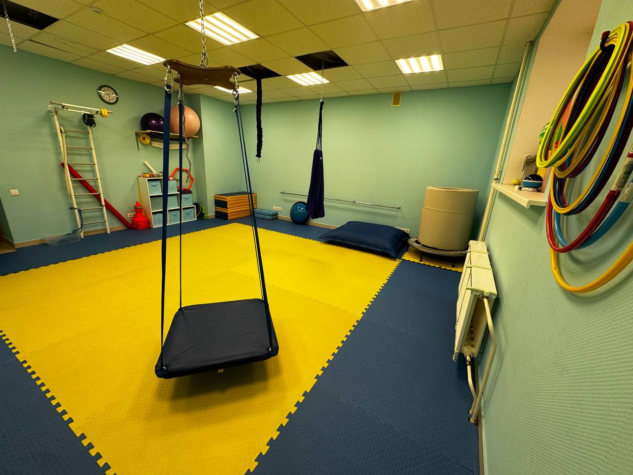 Интерьер центра Маленький город