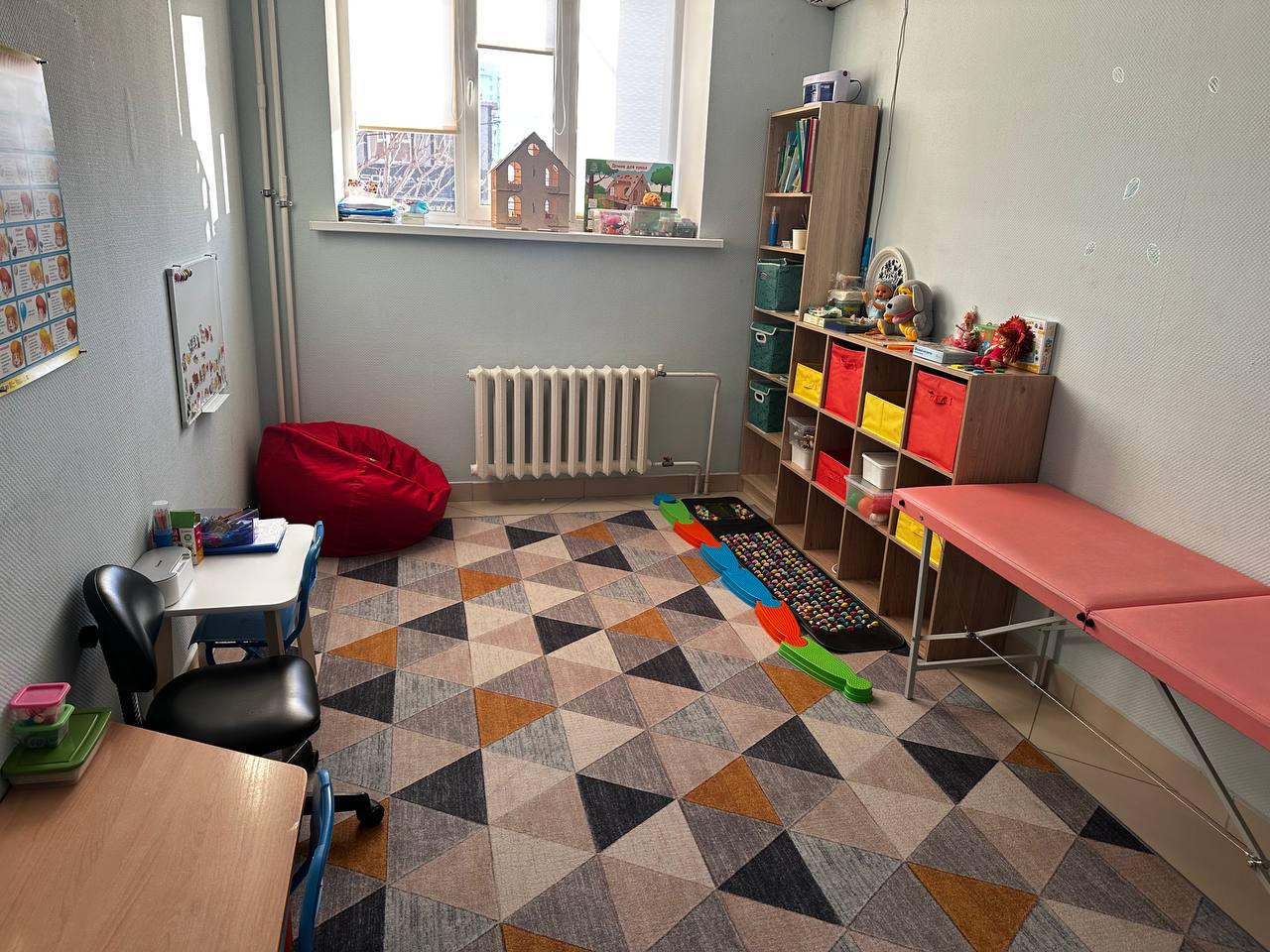 Интерьер центра Маленький город